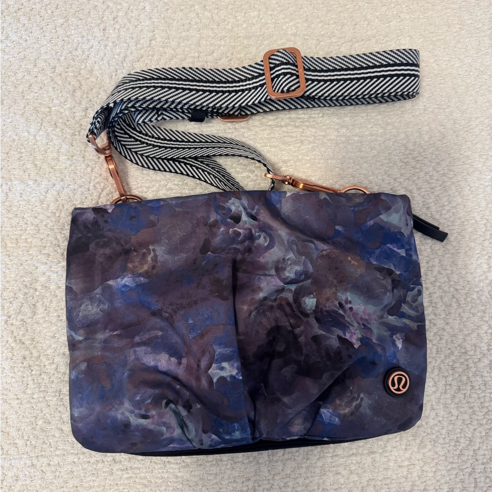 NWOT lululemon athletica Purple Crossbody Bag